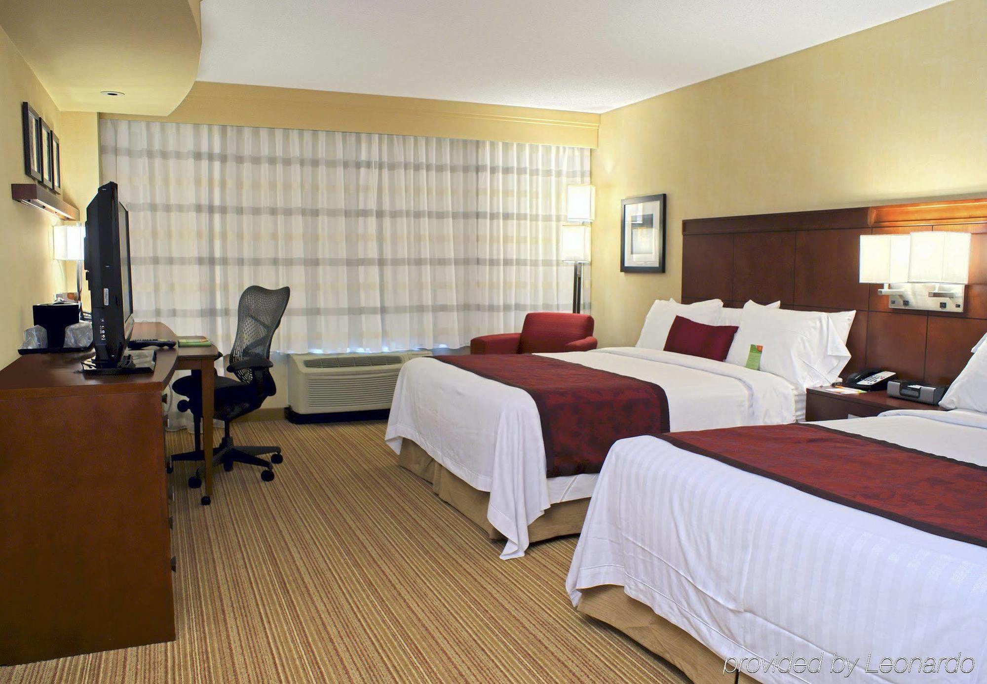 Courtyard By Marriott Silver Spring Downtown Номер фото