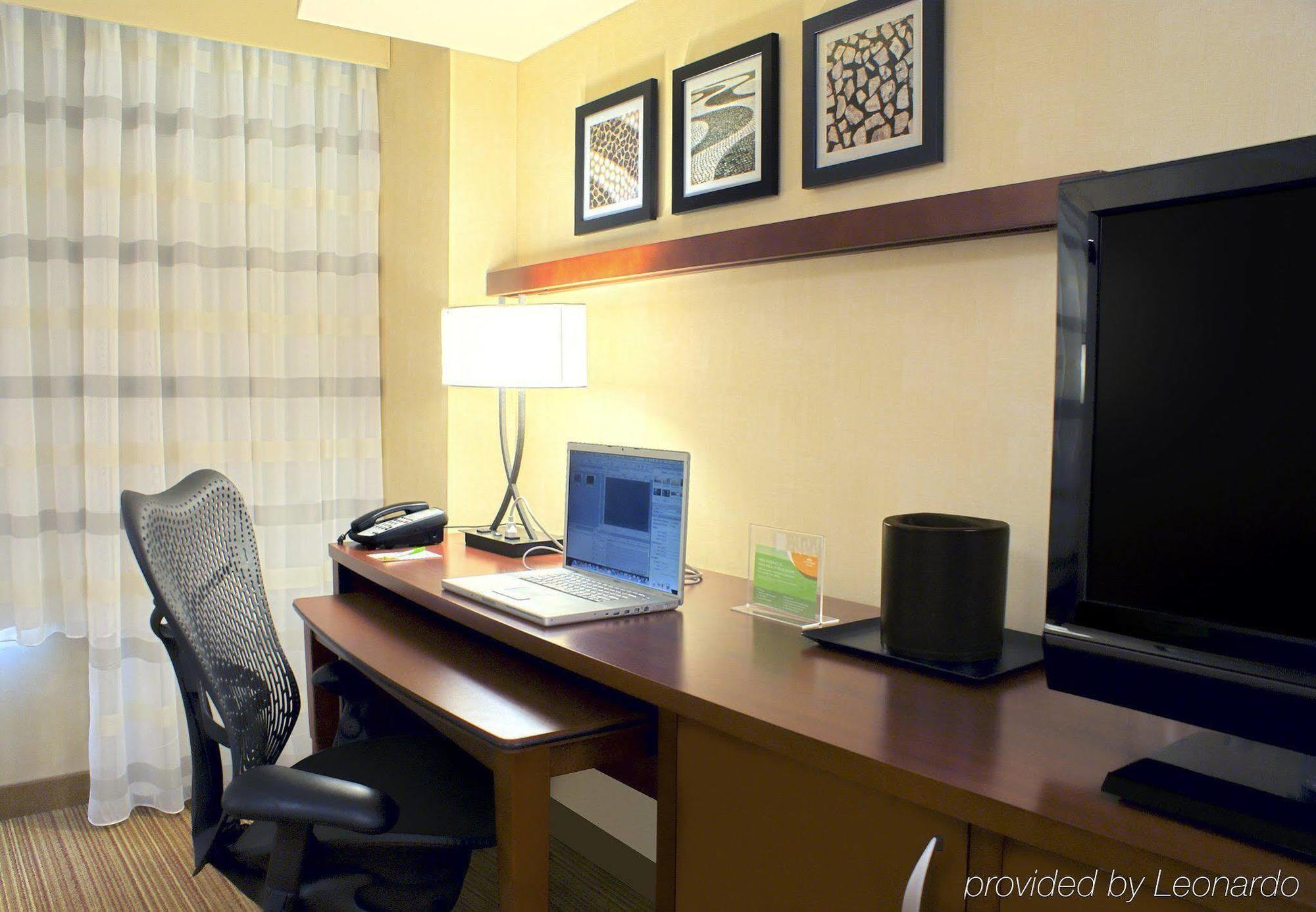 Courtyard By Marriott Silver Spring Downtown Номер фото